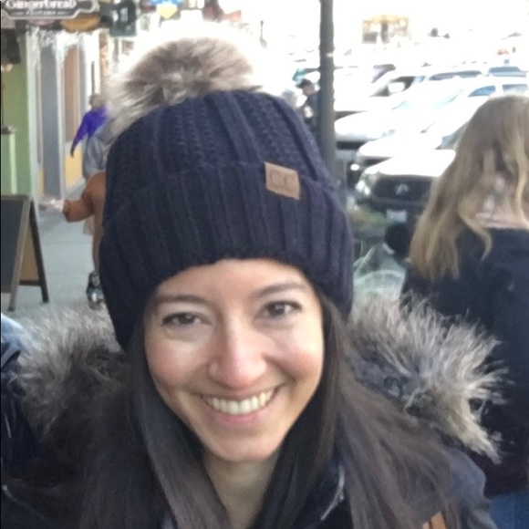 CC Taupe Fleece Lined Beanie NWOT - Picture 7 of 8